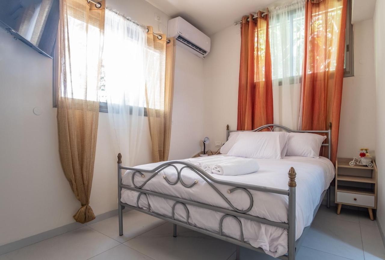 Port City Haifa - Luxury Apartments 50 Mtrs From The Beach Экстерьер фото