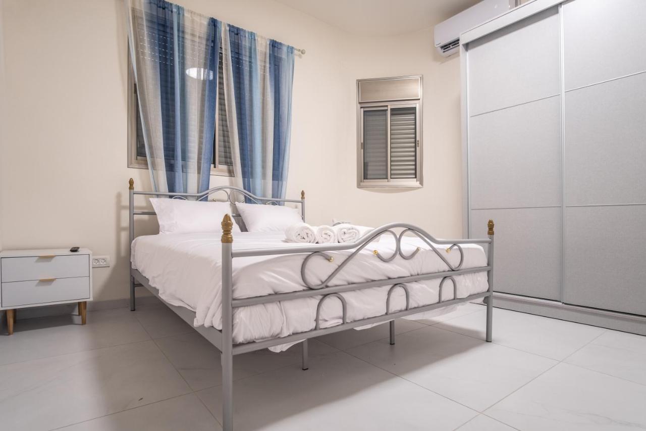 Port City Haifa - Luxury Apartments 50 Mtrs From The Beach Экстерьер фото